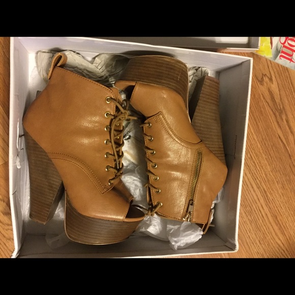 Steve Madden Booties - Picture 7 of 7